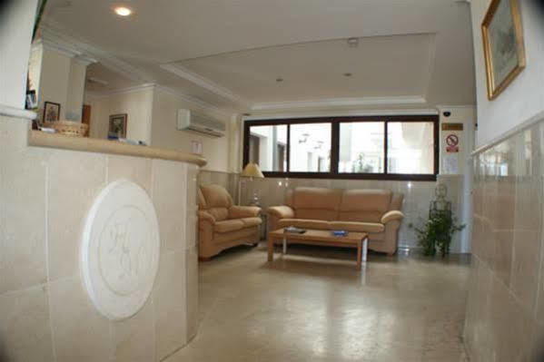 Hostal Margarita La Línea de la Concepción Buitenkant foto